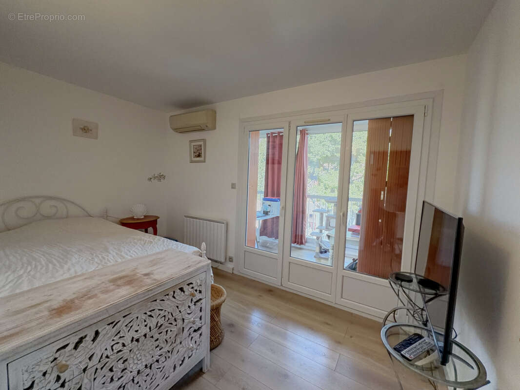 Appartement à SIX-FOURS-LES-PLAGES