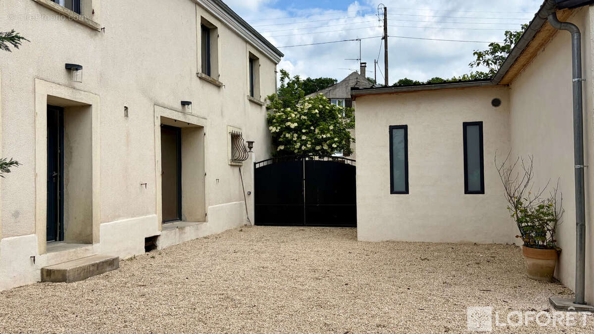 Maison à CHAMPAGNE-SUR-SEINE