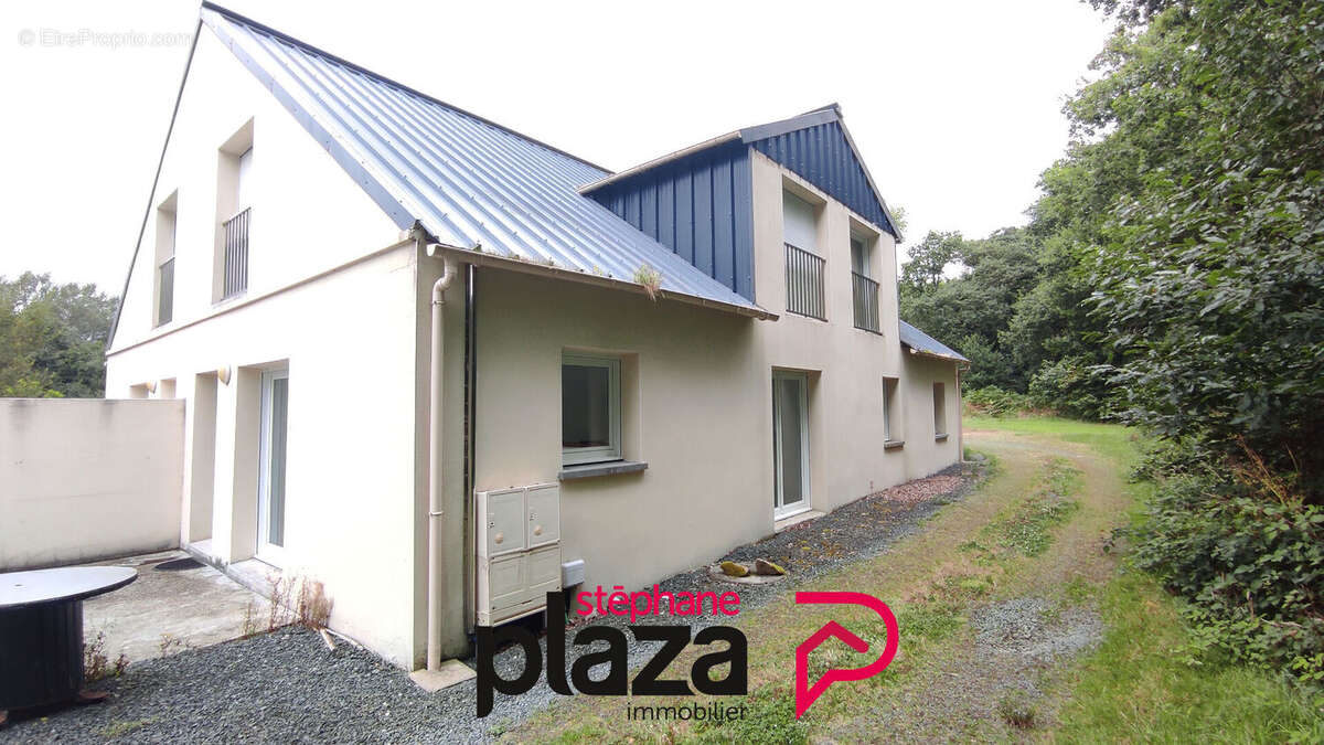 Maison à POULDREUZIC