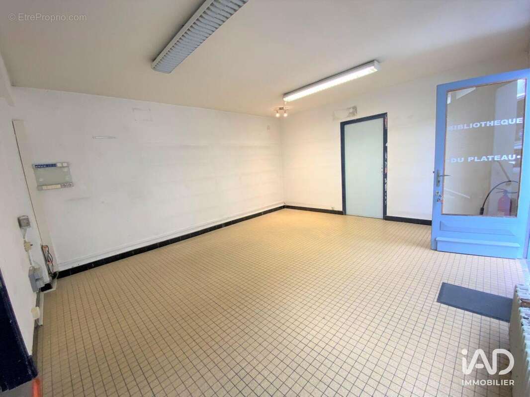 Photo 3 - Commerce à ANERES