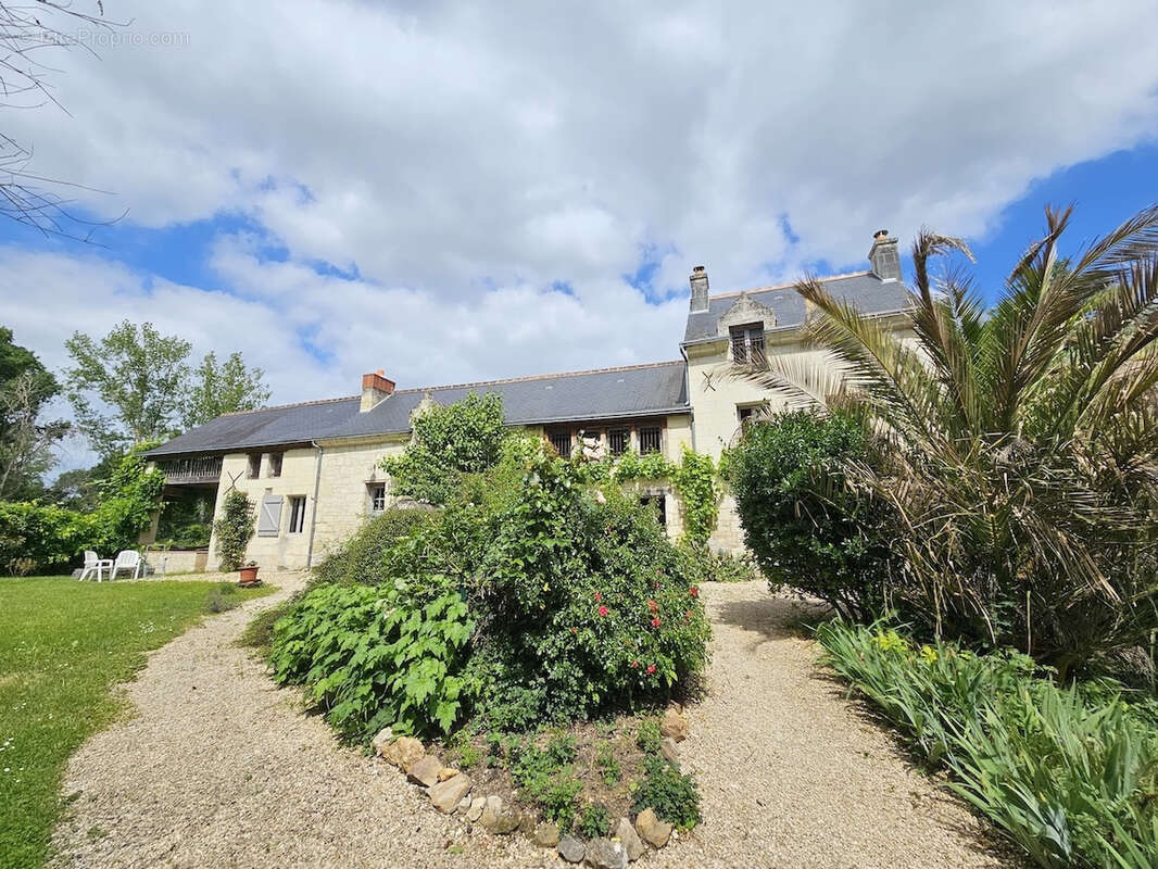 Maison à CANDES-SAINT-MARTIN