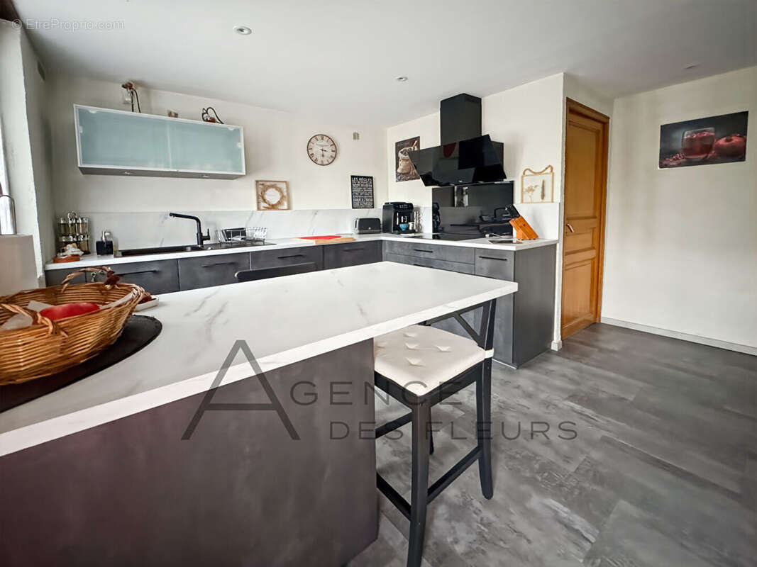 Maison à TOURVILLE-LA-RIVIERE