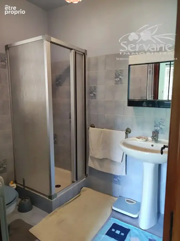 Lorgues villa t6 piscine sur 6400 m² - photo 14