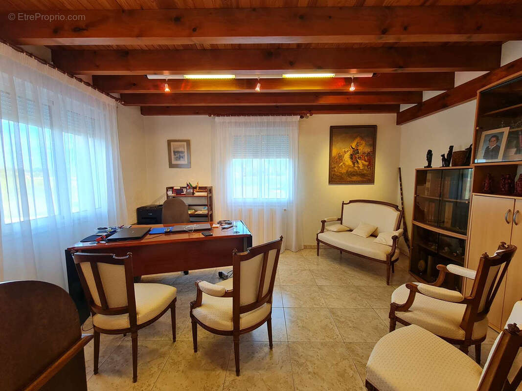 Maison familiale de 227 m2 avec piscine sur plus de 5 000 m2 de terrain   Entre Albi et Gaillac - photo 11