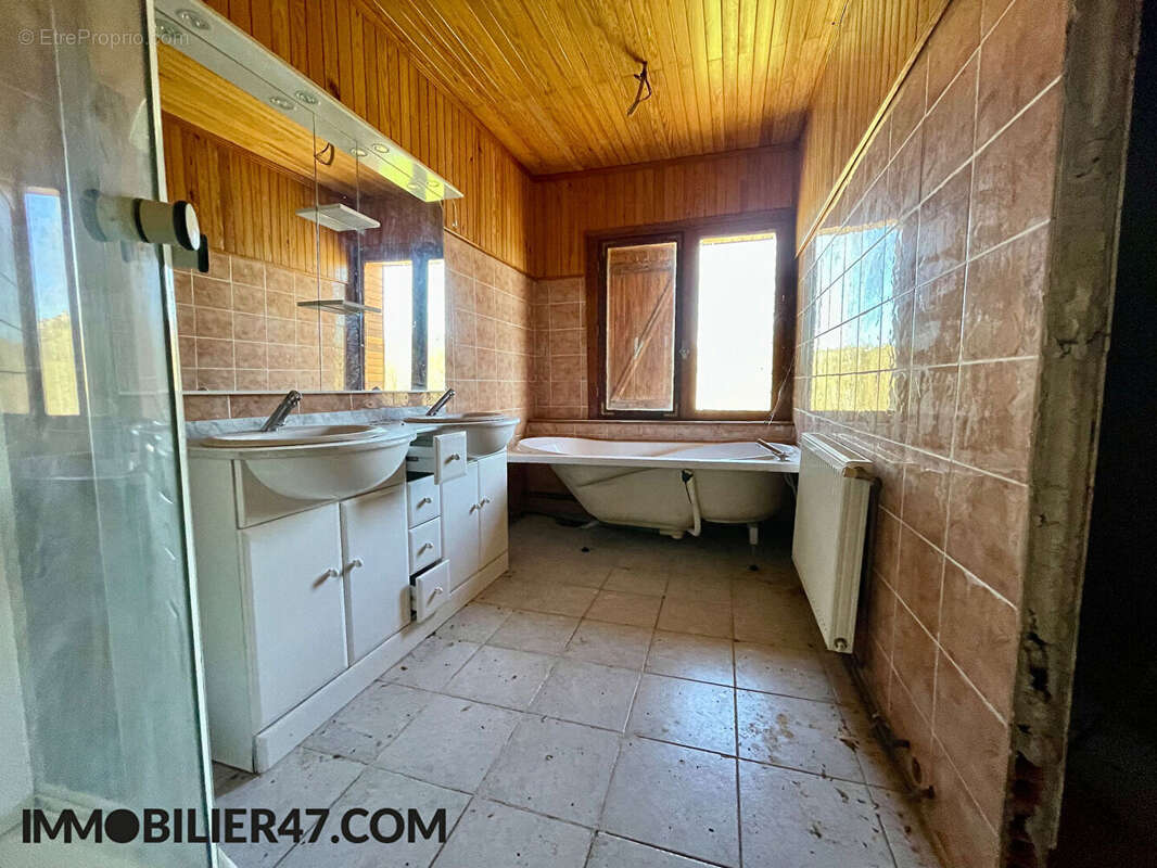 Maison à SAINT-SARDOS