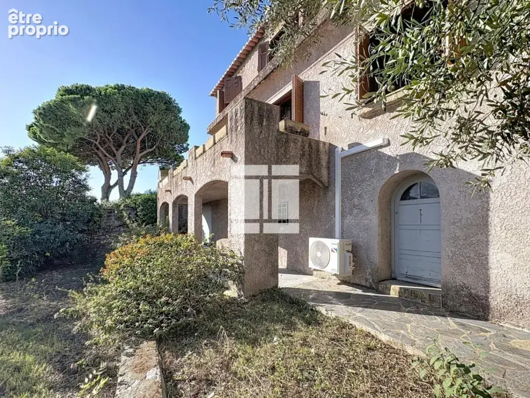 Maison de style provençal – 5 pièces, 175 m² – San-Martino-di-Lota - photo 11