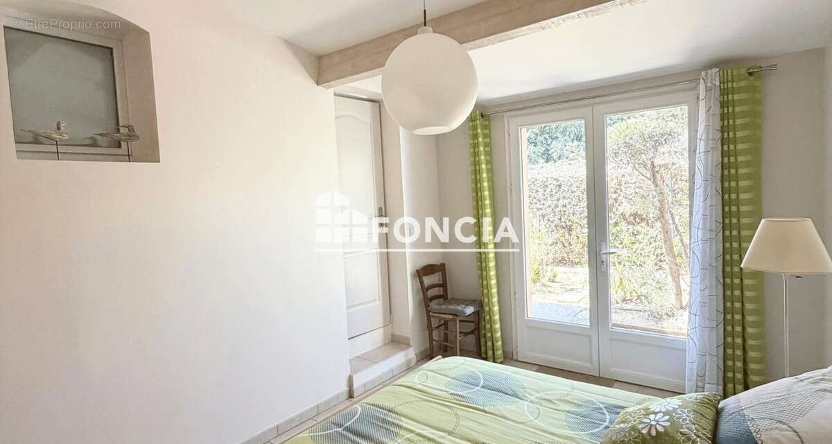 Villa de plain-pied 97m² – 3 chambres – Garage – Terrain piscinable – Quartier recherché - photo 15