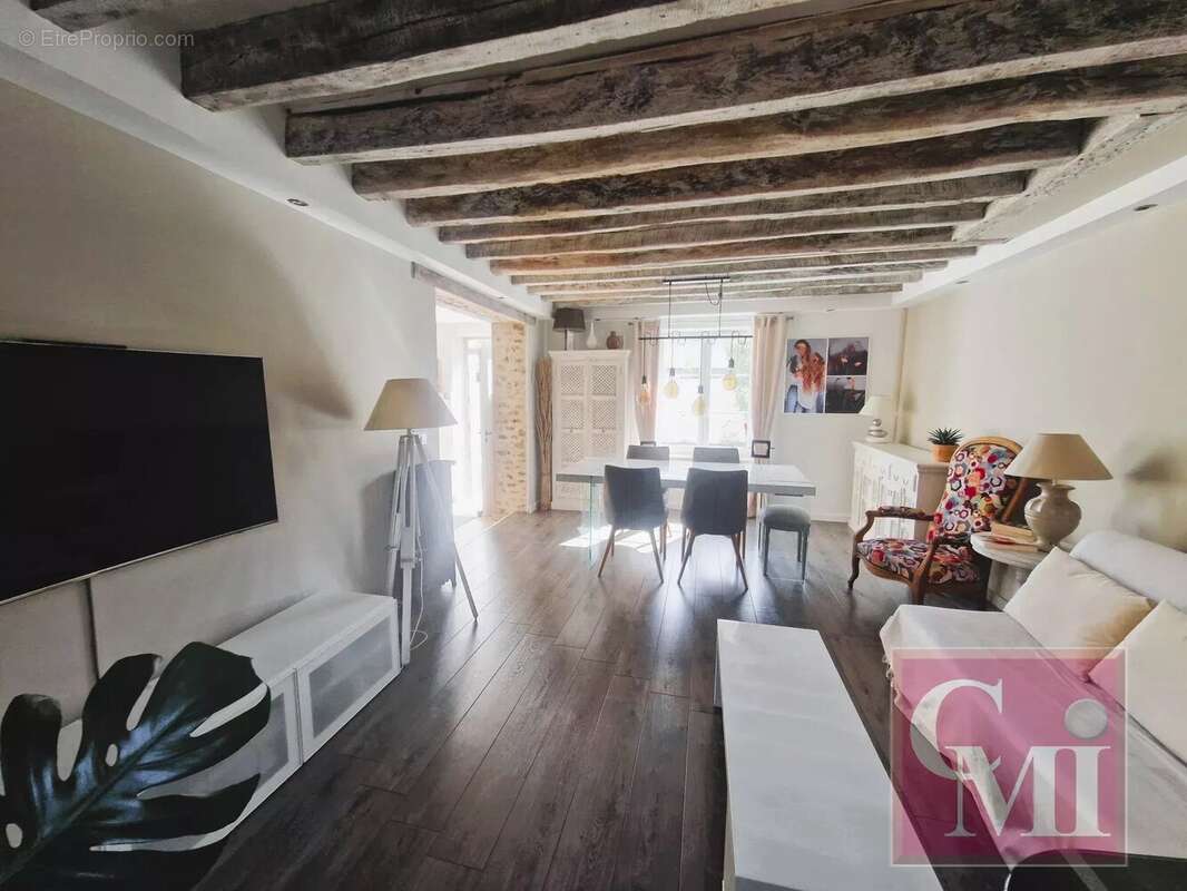 Maison à BRUYERES-LE-CHATEL