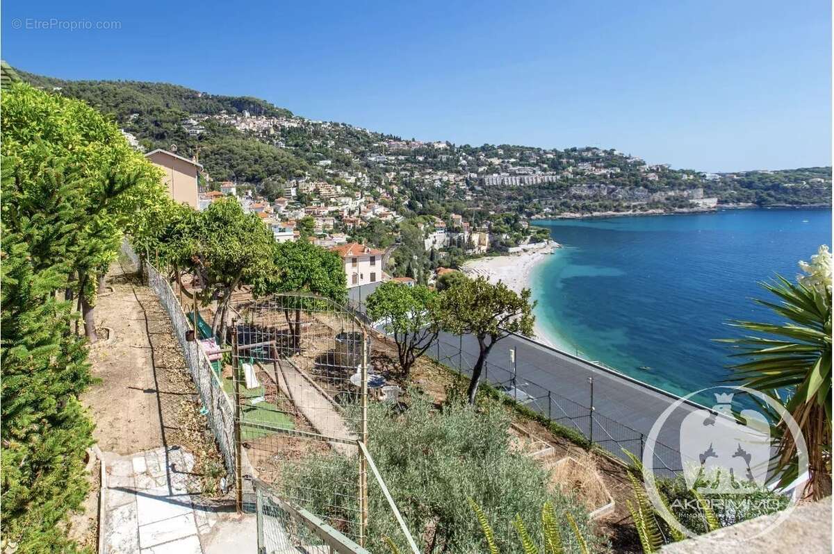 Appartement à ROQUEBRUNE-CAP-MARTIN