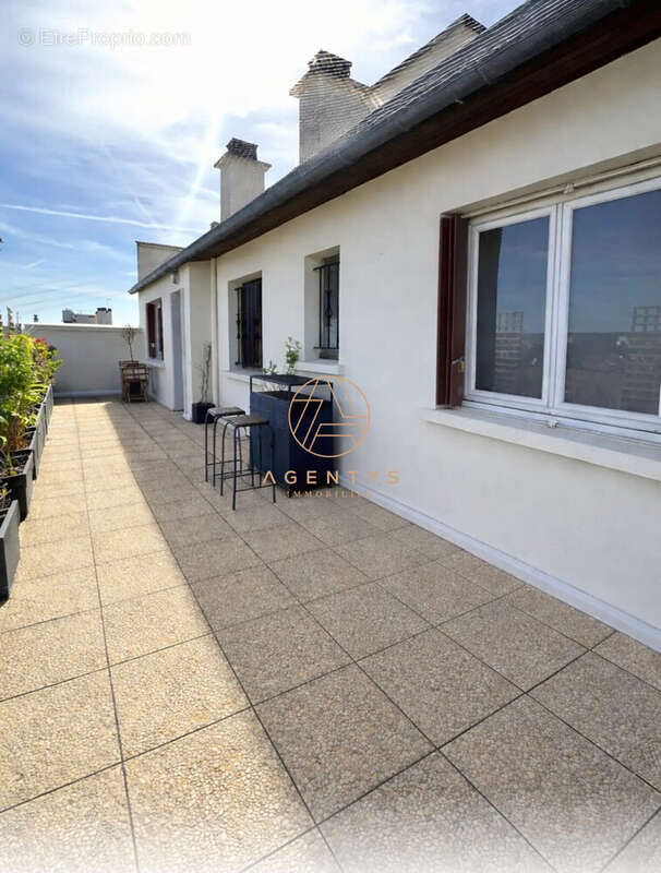Appartement à SAINT-MAUR-DES-FOSSES