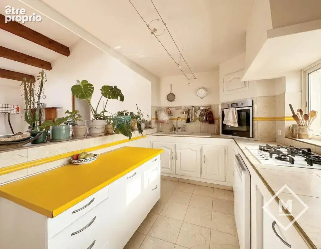 Découvrez cette jolie maison individuelle située à proximité des commodités entre les Chartreux et Montolivet - photo 12