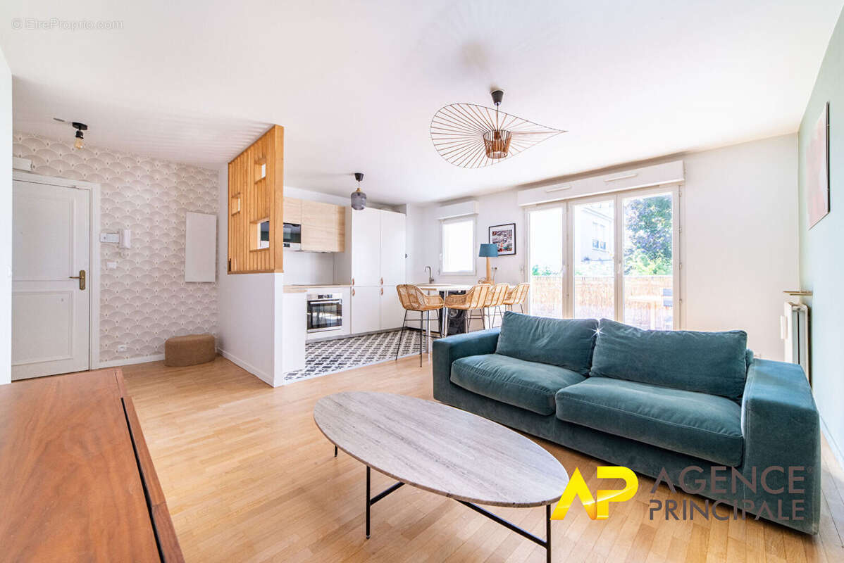 Appartement à LA GARENNE-COLOMBES