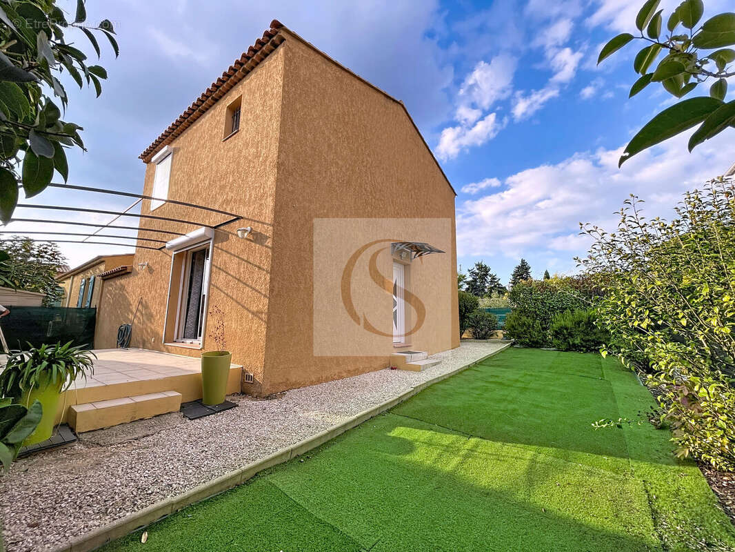 Maison 86 m² à Brignoles  - photo 1