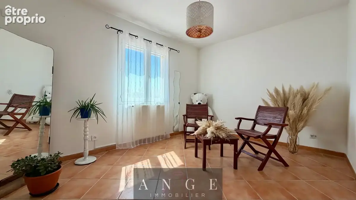 Villa provençale - t5 168m2 - terrain 4090m2 - 4 chambres - terrasse - piscine - spa - garages - carport - photo 10