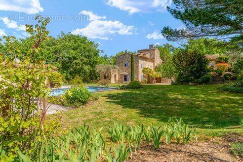 Maison à GORDES