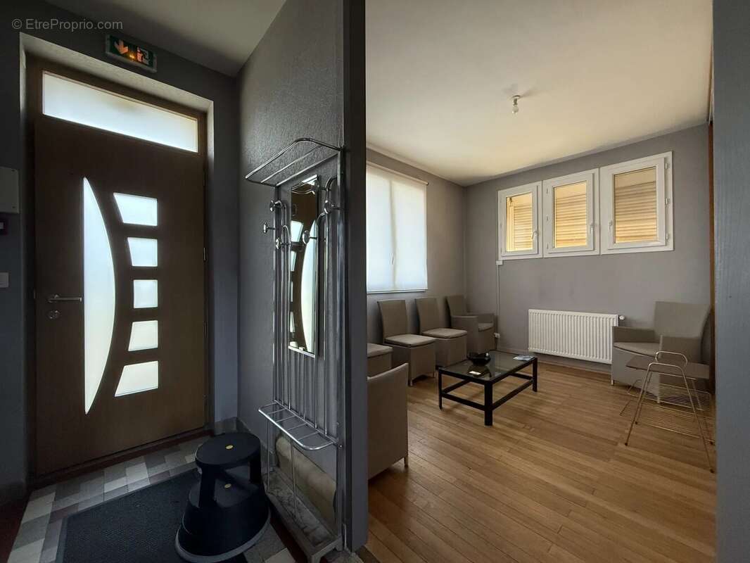 Grande maison unique de 179m² - photo 4