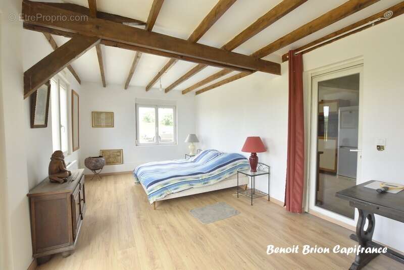 À vendre – Demeure historique en pierre d'environ 260 m² sur 2 hectares – Lapenty (50), à proximité de Saint-Hilaire-du-Harcouët - photo 14