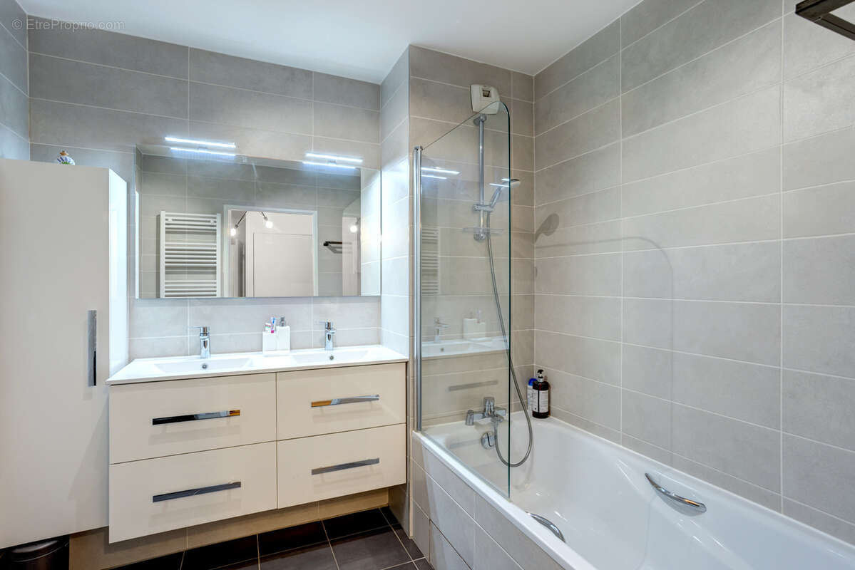 Appartement à LE PLESSIS-ROBINSON