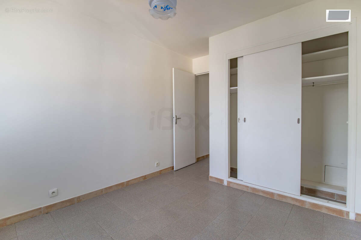 Toulon mourillon - port marchand - appartement 3 pieces - 2 chambres - balcon - photo 16