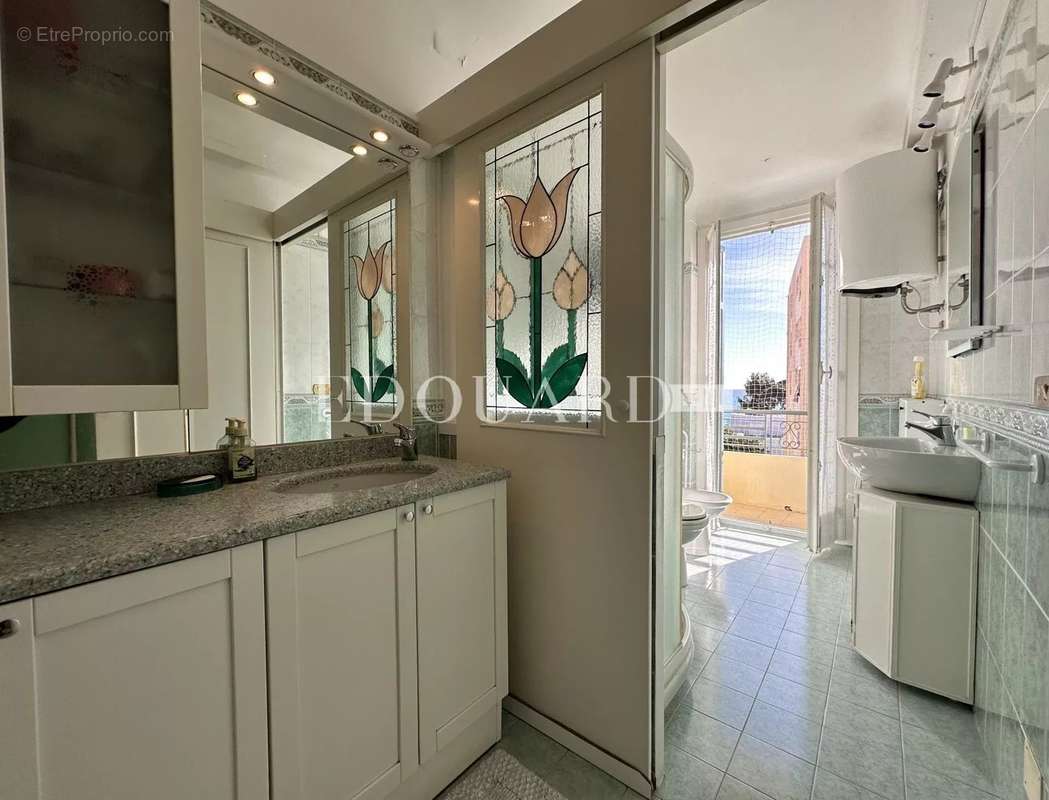 Appartement à ROQUEBRUNE-CAP-MARTIN