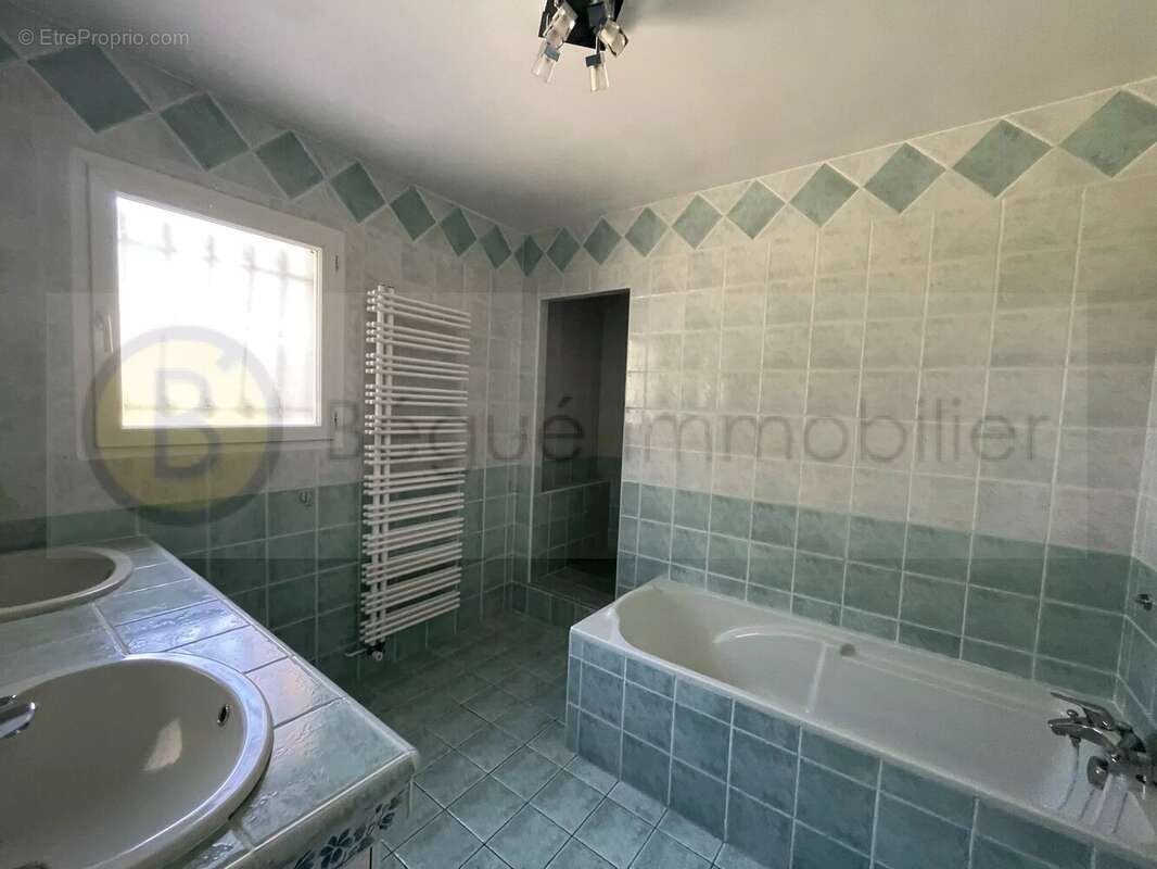 Maison à BRAX