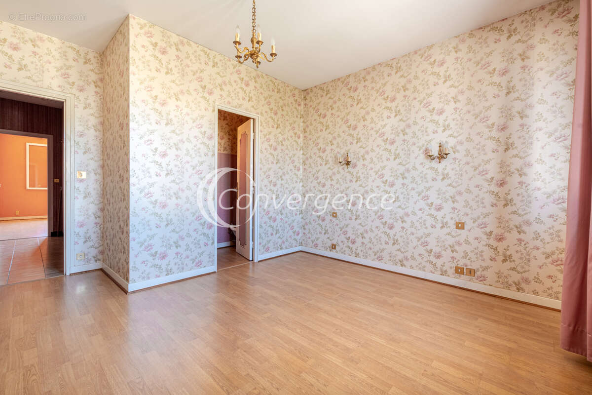 Maison secteur Ouest - 186m2 - 4 chambres, jardin, garage. - photo 19
