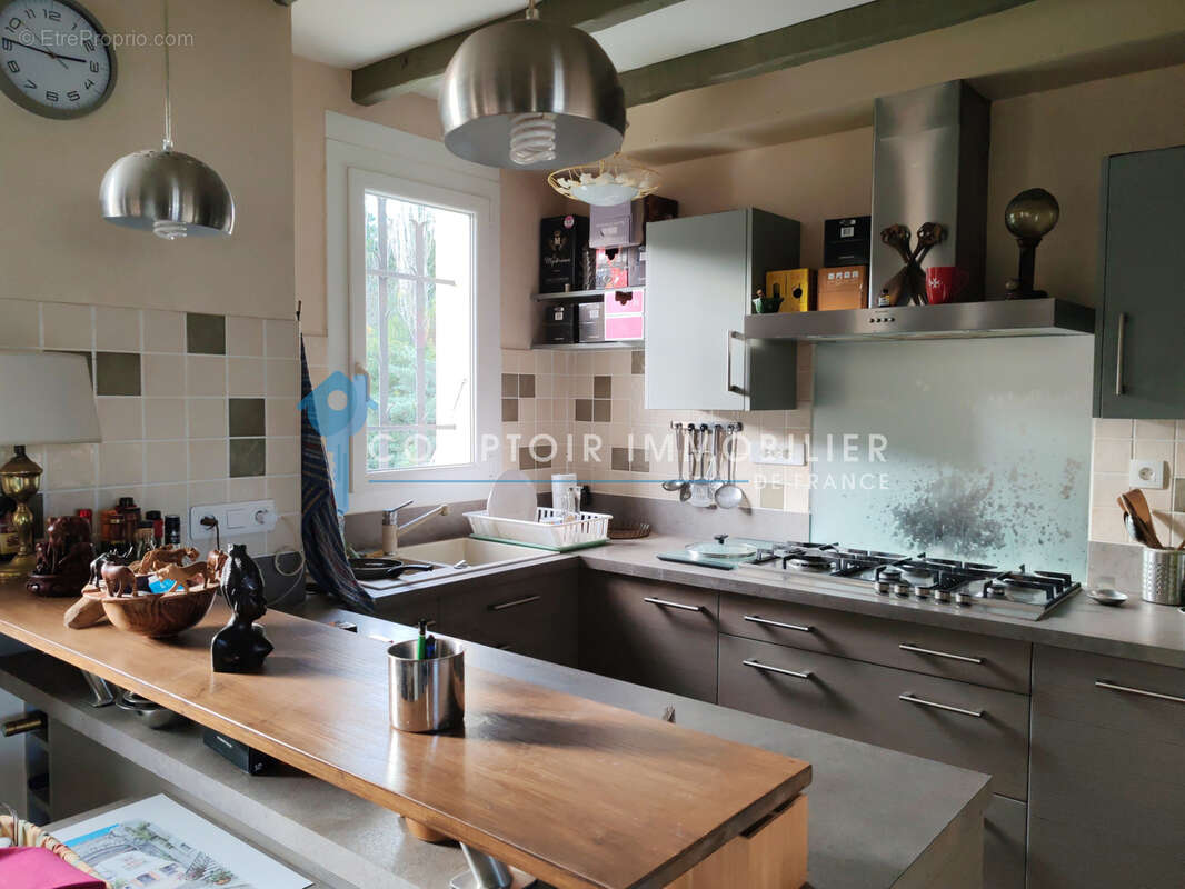 A Vendre maison de 185 m2 à Castres - photo 9