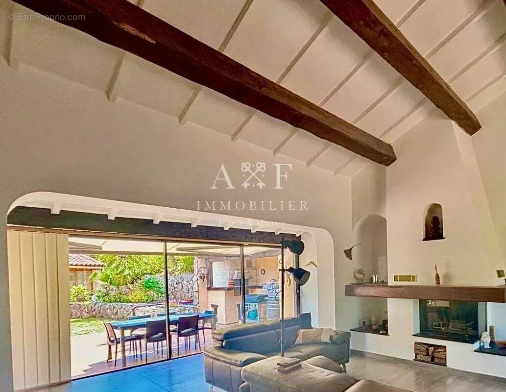 Maison à SAINTE-AGNES