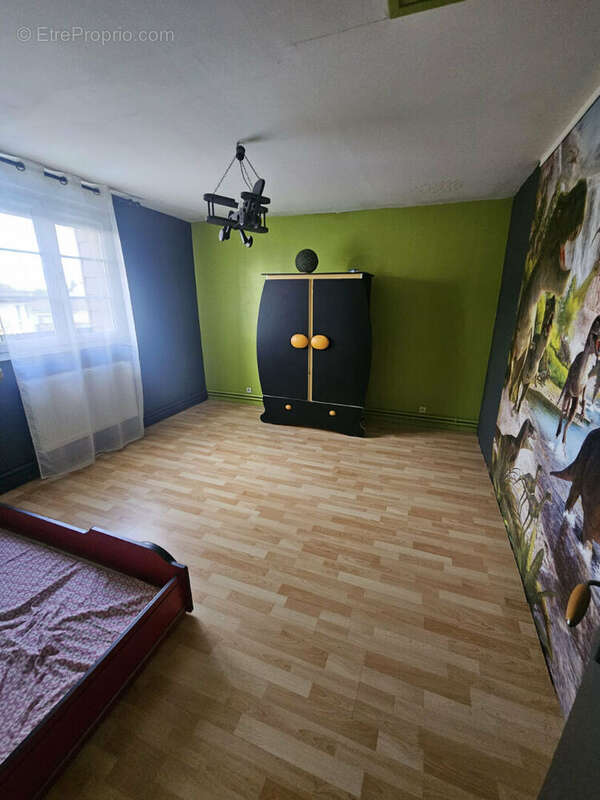 Maison à MONTESCOURT-LIZEROLLES