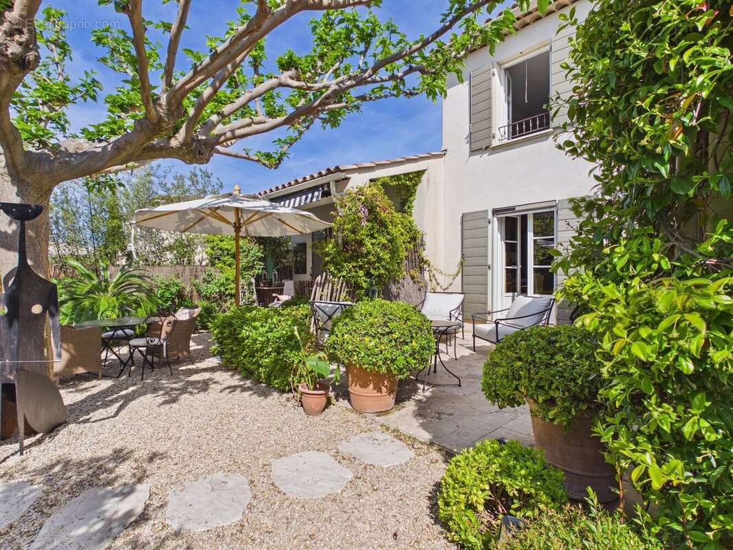 Maison à MAUSSANE-LES-ALPILLES