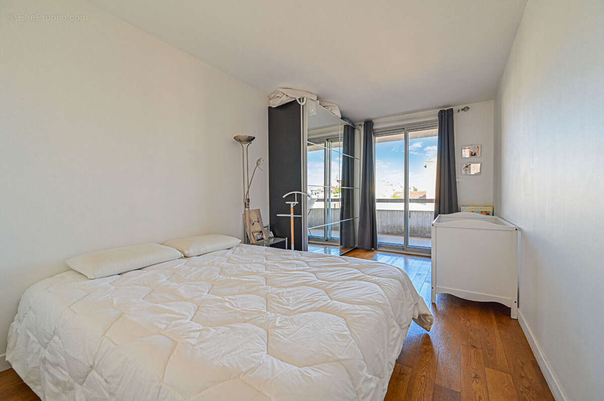 Appartement à CHARENTON-LE-PONT