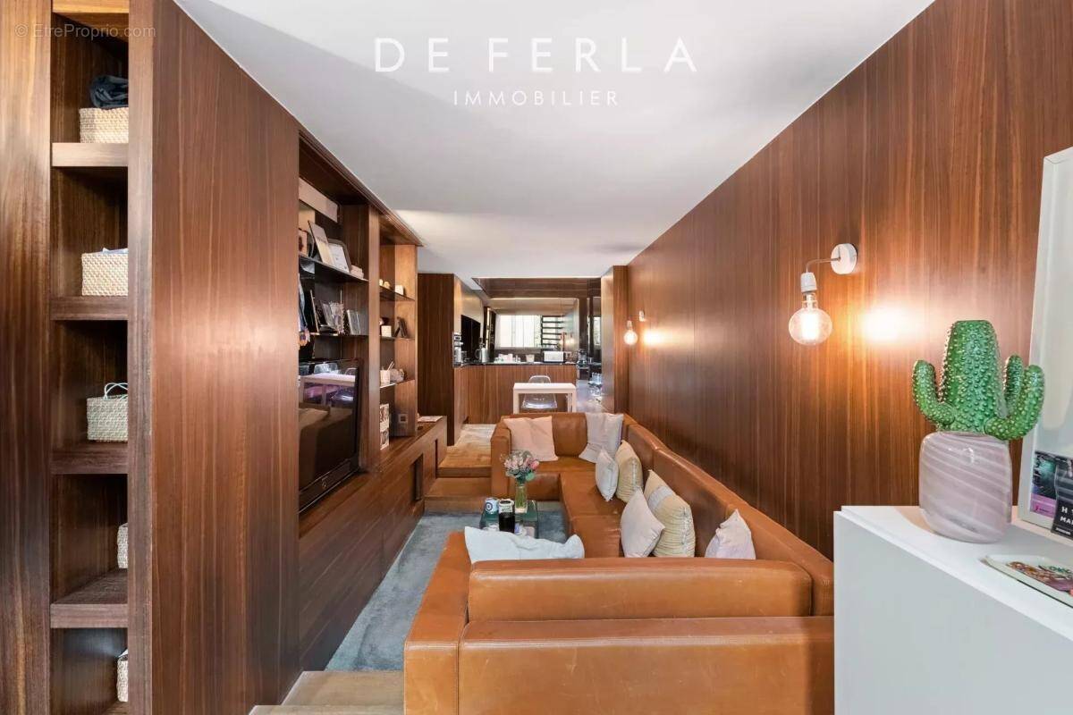 Appartement à PARIS-3E