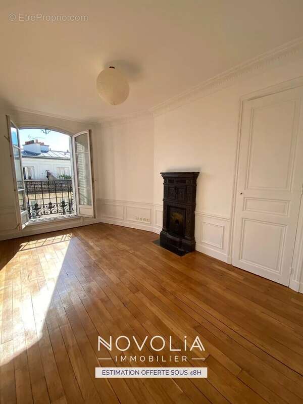 Appartement à PARIS-18E