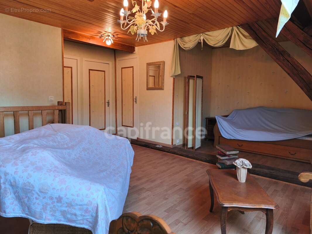 Ensemble immobilier VILLERS AUX BOIS (51130) - photo 10