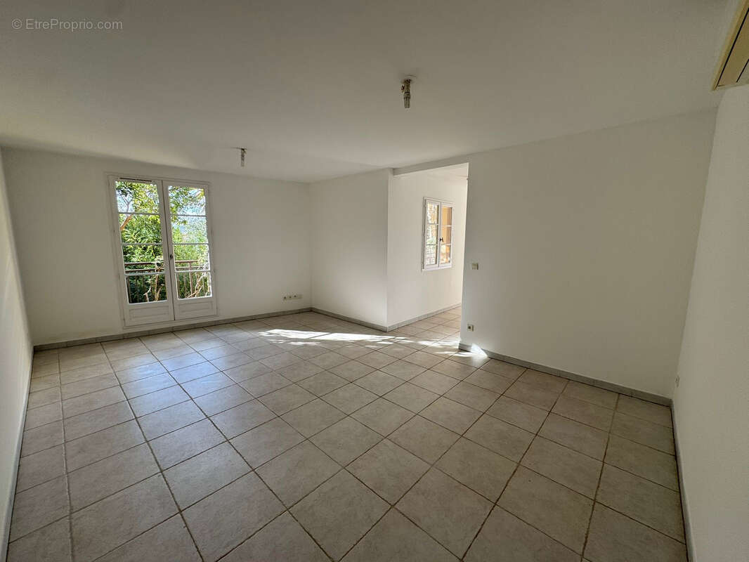 Appartement à GRIMAUD