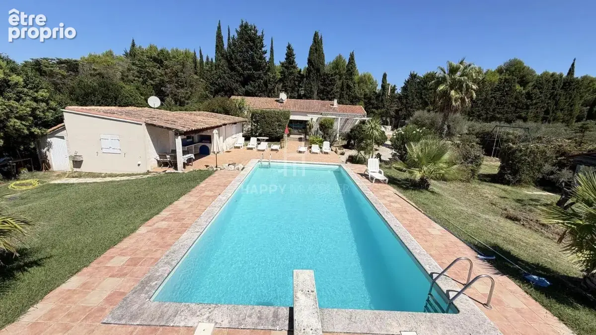 Maison à FONTVIEILLE