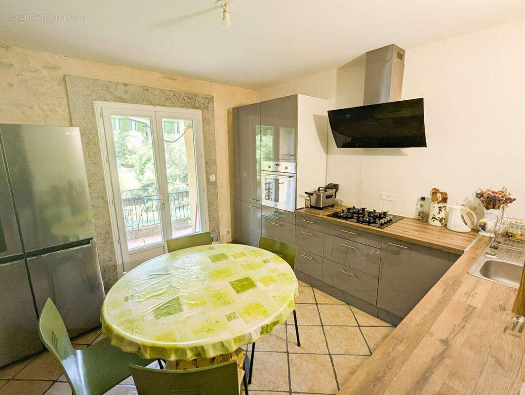 Maison à SAUMANE-DE-VAUCLUSE