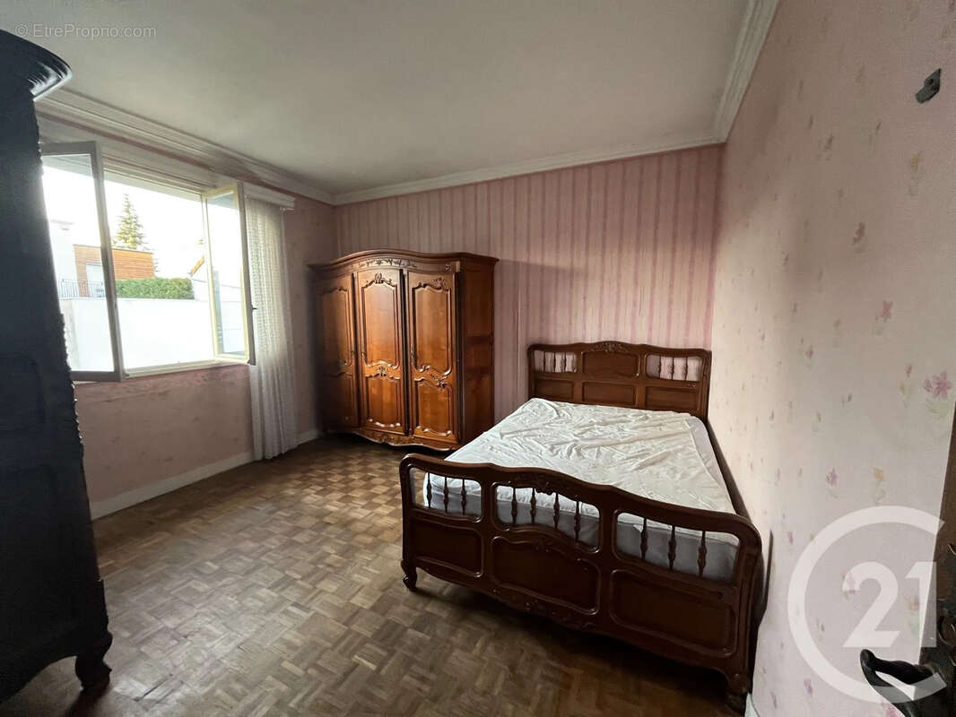 Maison à SAINT-MAUR-DES-FOSSES