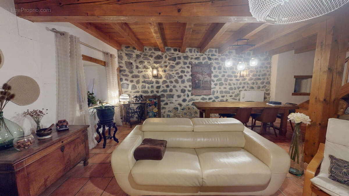 Maison à SAINT-HAON