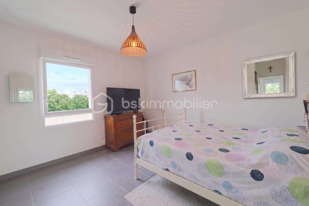 NÎMES CAPOUCHINÉ – Superbe T4 de 96 m² avec Terrasse d'Exception de 57 m² ! - photo 9