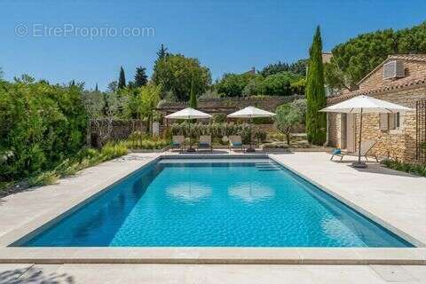 Maison à GORDES