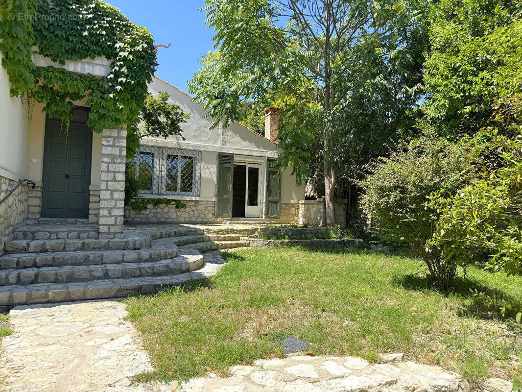Maison à VILLENEUVE-LES-AVIGNON