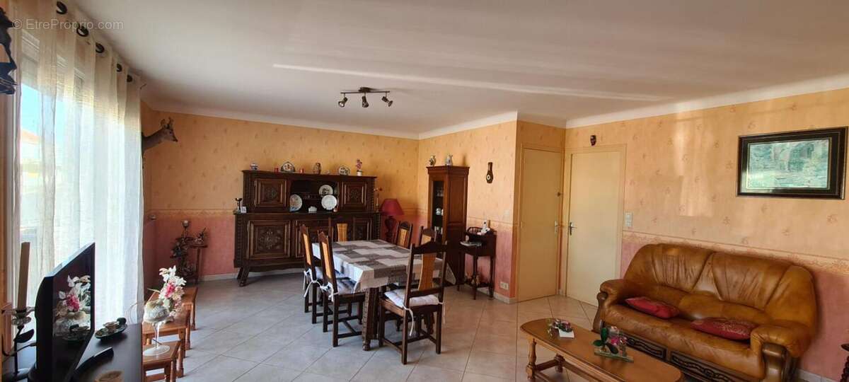 Maison à MOUZILLON
