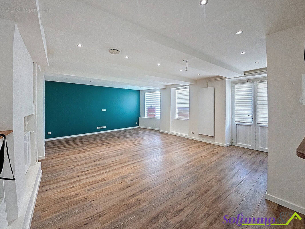 Maison à LES ABRETS