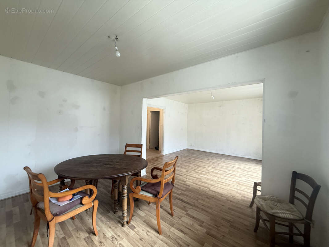 Appartement à FONTAINE