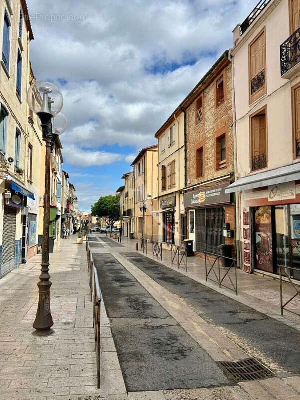 Commerce à ELNE