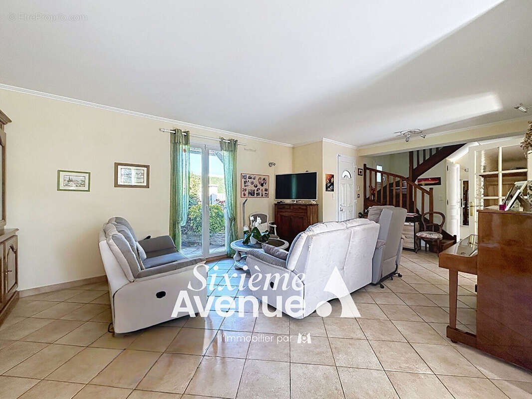 Maison Décines-Charpieu 5 pièces 115 m² - photo 4