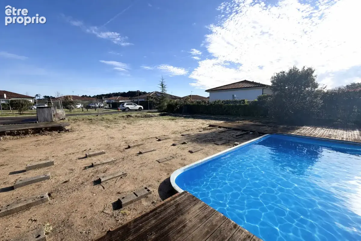 Beau terrain plat viabilisé à Tosse de 588 m², prêt à construire - photo 2