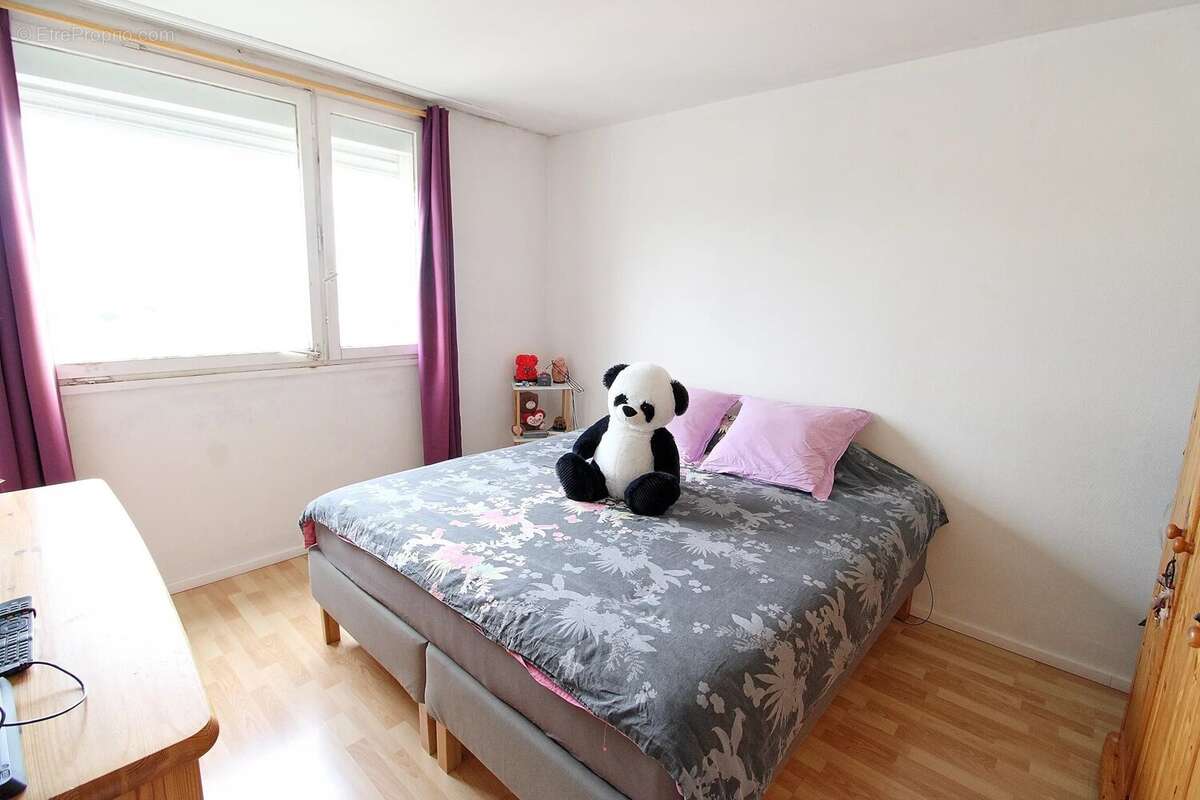 Appartement à SAINT-ETIENNE-DU-ROUVRAY