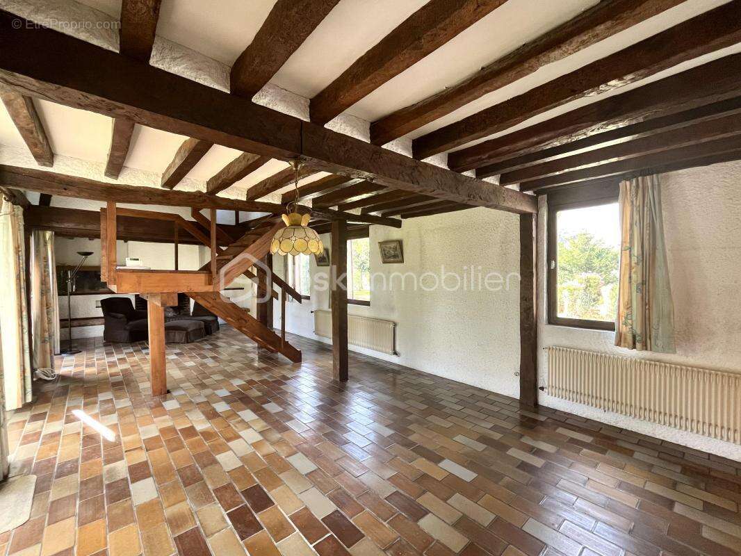 Maison à LA SAUSSAYE